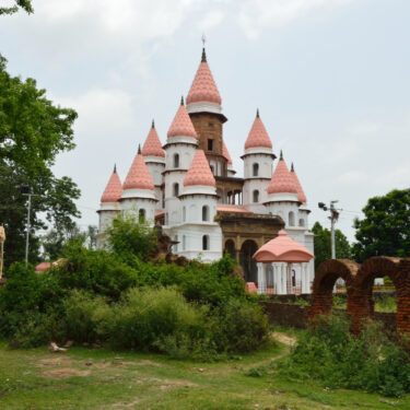 Zen Zone Clean-Up: Restoring Radiance at Hangseshwari Temple