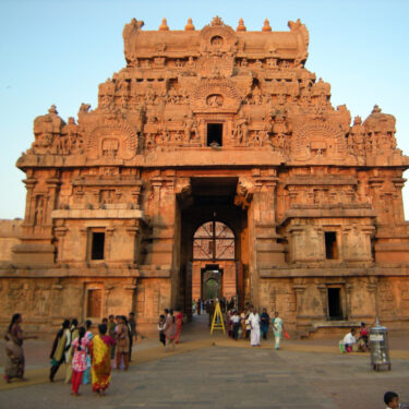 Michael Douglas with his family in front of Brihadeeswara Temple in Thanjavur
