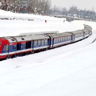 Snow-Covered Kashmir Valley on the 'Polar Express': Enchanting Winter Train Journey from Banihal to Baramulla