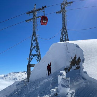 Gulmarg Rekindles Winter Tourism Magic, Avalanche Warning Issued for Gondola Phase 2