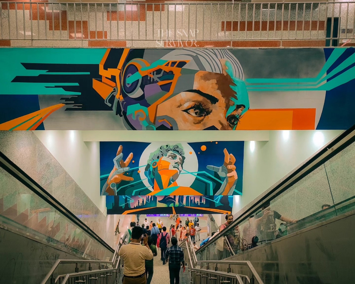 Stunning Murals at one of the stations in Kolkata Underwater Metro Route