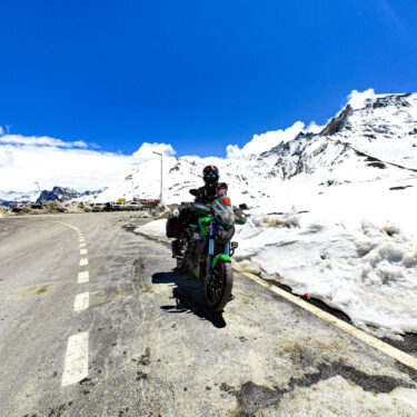 "Journeying Through the Nimmu Padum Darcha Road: Exploring Ladakh's Zanskar and Beyond"