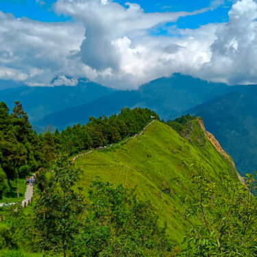 Explore Tarey Bhir: Sikkim's Majestic Ridge with a Heart-Stopping Drop