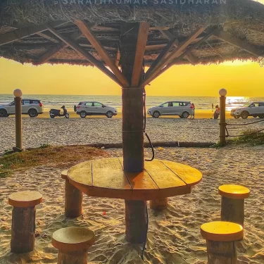 Muzhappilangad Beach: India’s Only Drive-in Beach Experience