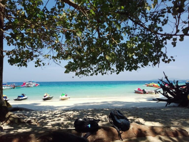 Elephant Beach in Havelock Island. Andaman Packages by SetMyTrip: Visit the stunning Turquoise Beaches of Andaman Islands at an affordable cost.