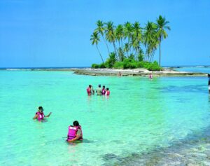 Koomel Islet: Swimming and Snorkeling in the Lakshadweep's Kalpeni Island Vacation