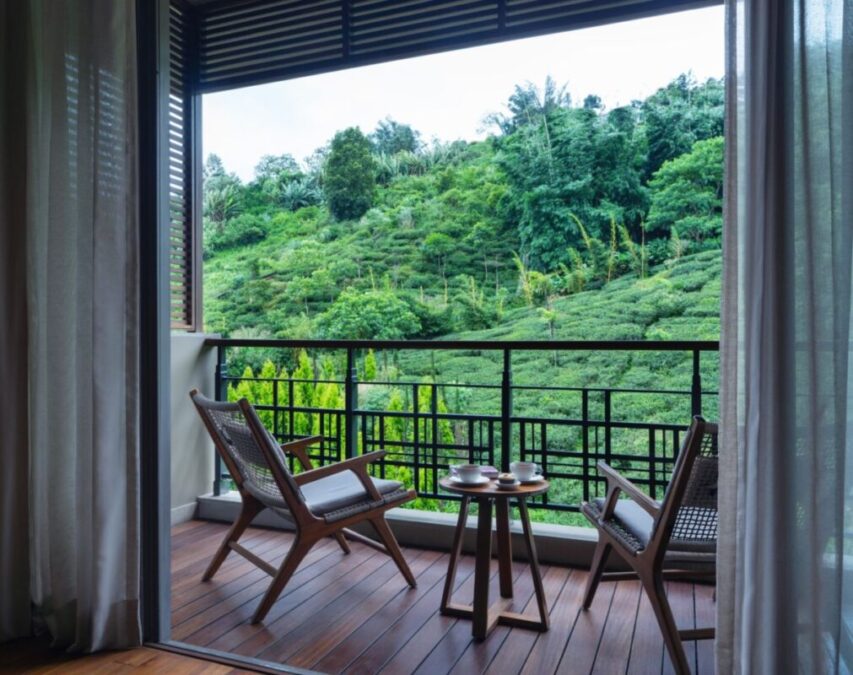 6N/7D Luxury Sikkim Darjeeling Honeymoon Package