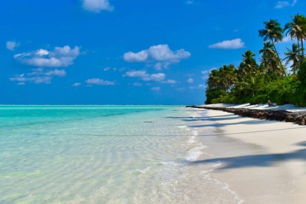 SetMyTrip 4 Nights 5 Days Lakshadweep Luxury Package– experience 2 nights at Agatti Island and 2 nights at Bangaram Island, featuring white sandy beaches, clear turquoise waters, and serene palm-fringed landscapes for an unforgettable island escape.
