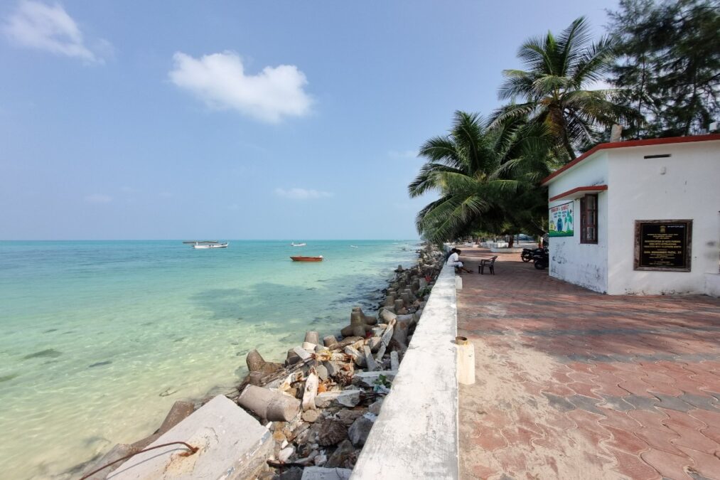 Kadmat Island: Places to Visit, Top Activities & Island Highlights: Kadmat Main Jetty Beach