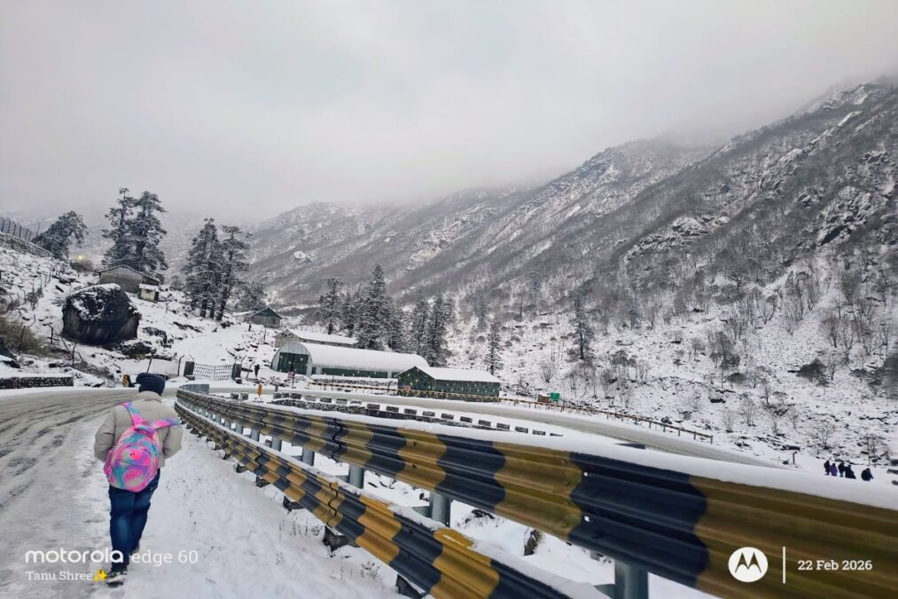 Tsomgo Lake Region Late February Snowfall in Sikkim